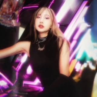 Yurié Collins | ユリエ コリンズ