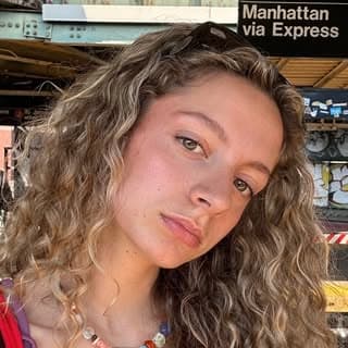 Julia Dicesare